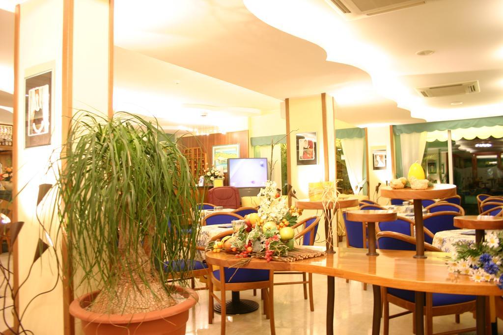 Hotel Al Prater 리그나노 사비아도로 외부 사진