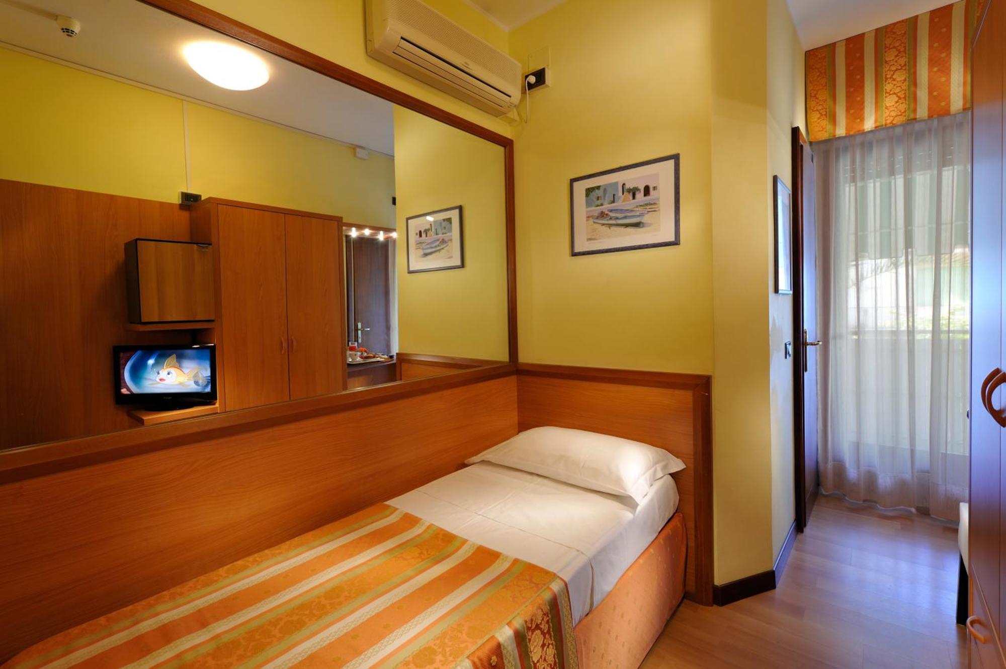 Hotel Al Prater 리그나노 사비아도로 외부 사진