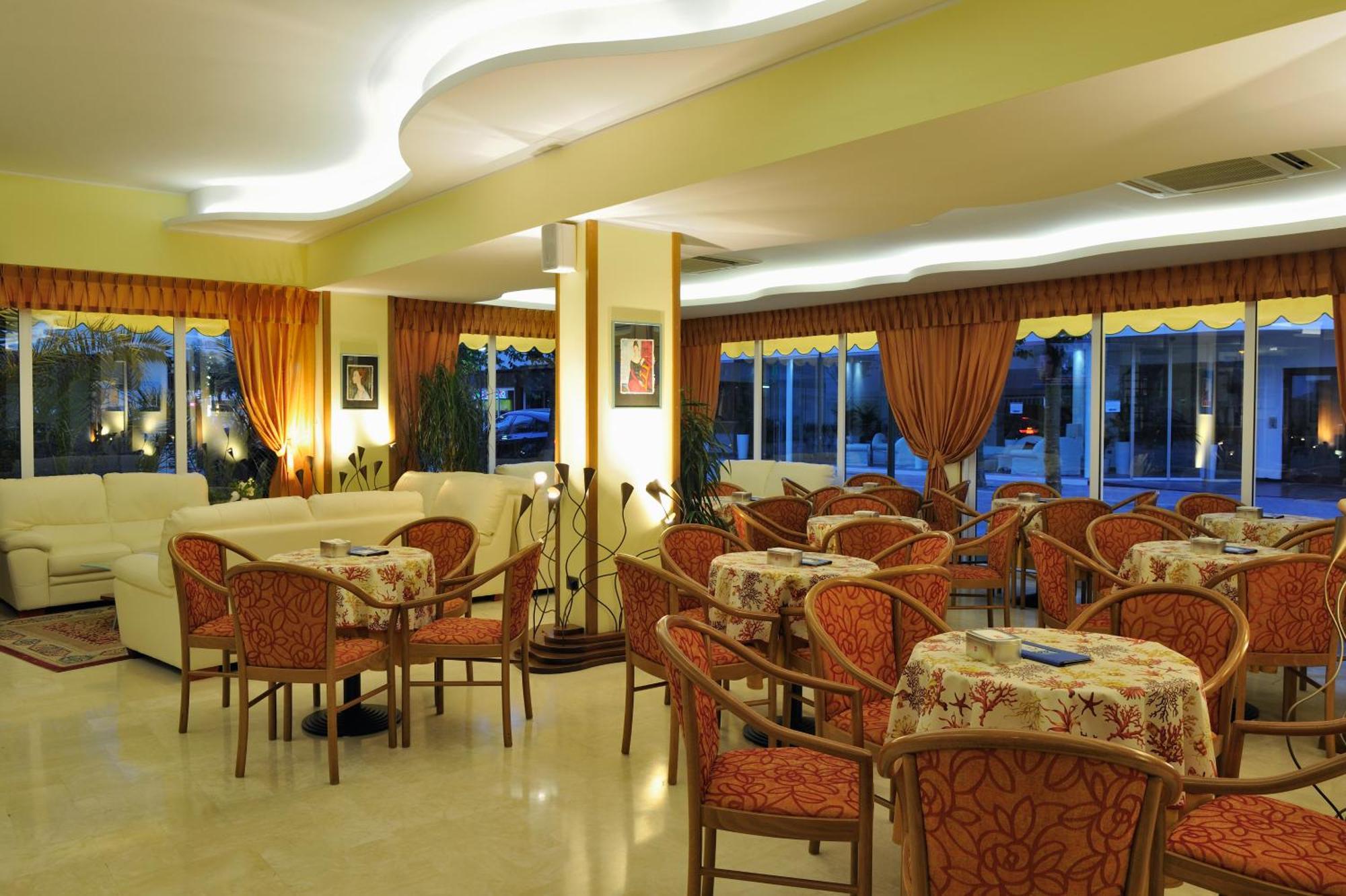 Hotel Al Prater 리그나노 사비아도로 외부 사진