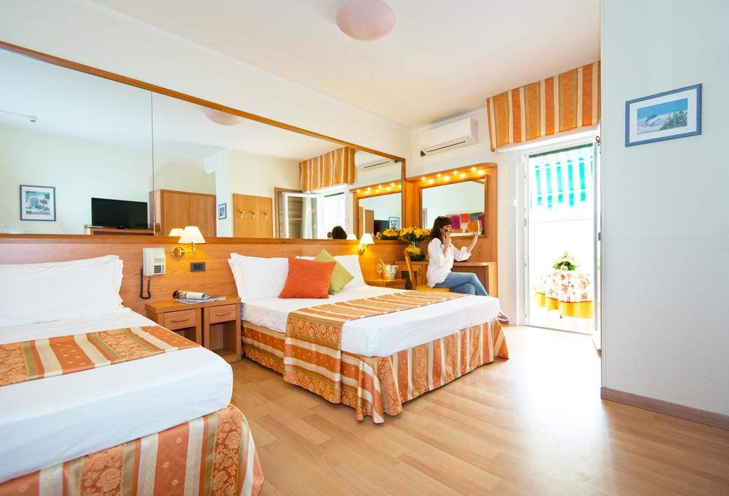 Hotel Al Prater 리그나노 사비아도로 외부 사진