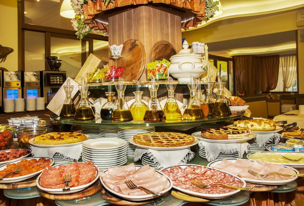 Hotel Al Prater 리그나노 사비아도로 외부 사진